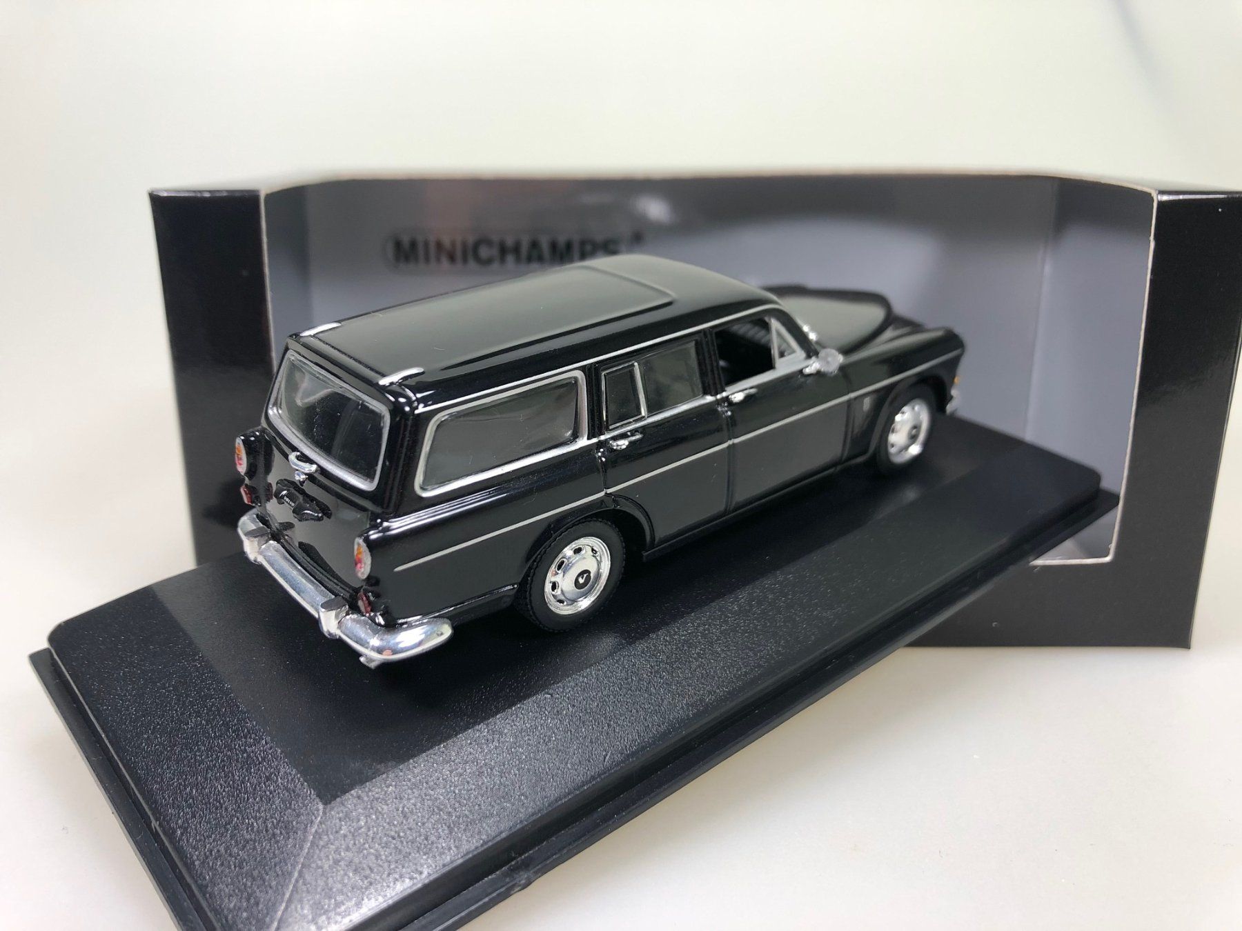 Volvo Modellini d'auto: Volvo 121 Break - Minichamps - 1:43 – Usato da Widen venduto da Himan 1
