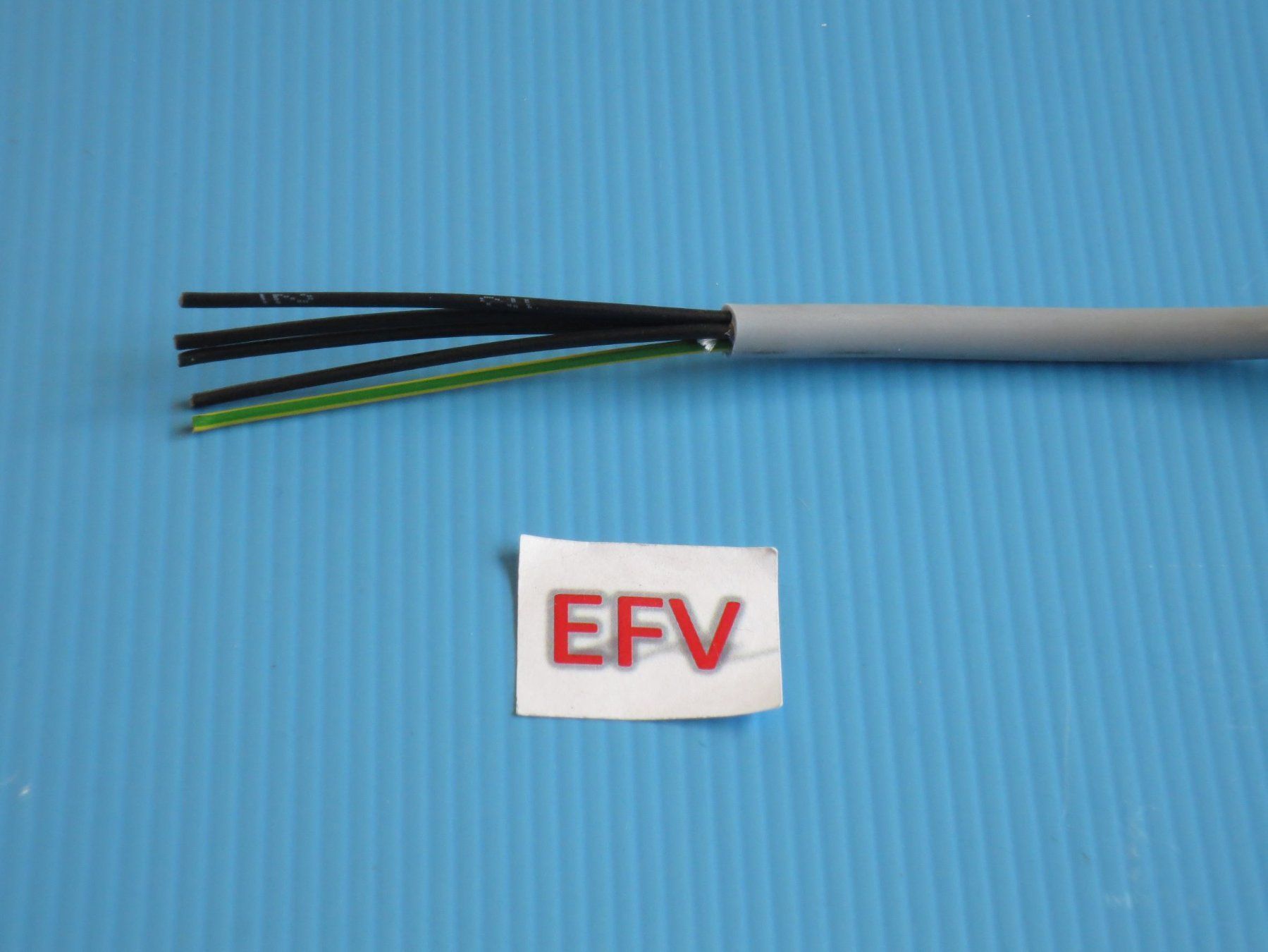 Cavi: Neues PVC Kabel 5x1mm2 Flex – Usato da Sulz LU venduto da Elektrofachverkauf 1