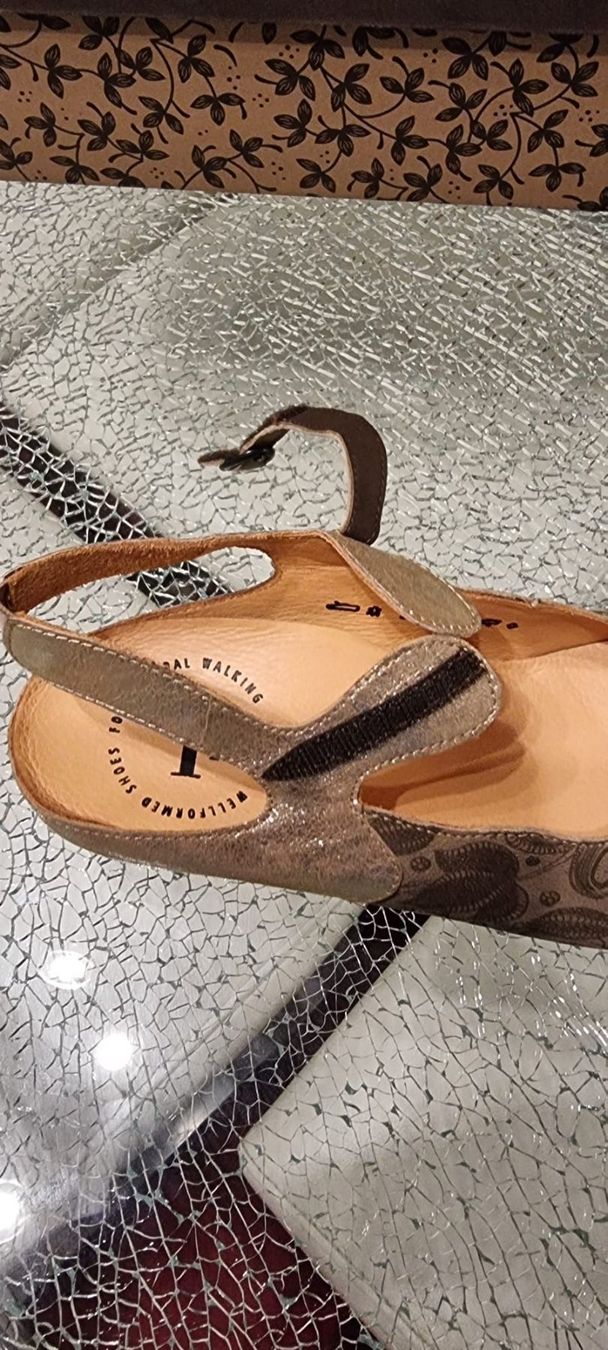 Think Damenschuhe: Think! Gr. 37.5 – Gebraucht aus Luzern von Reni025 9