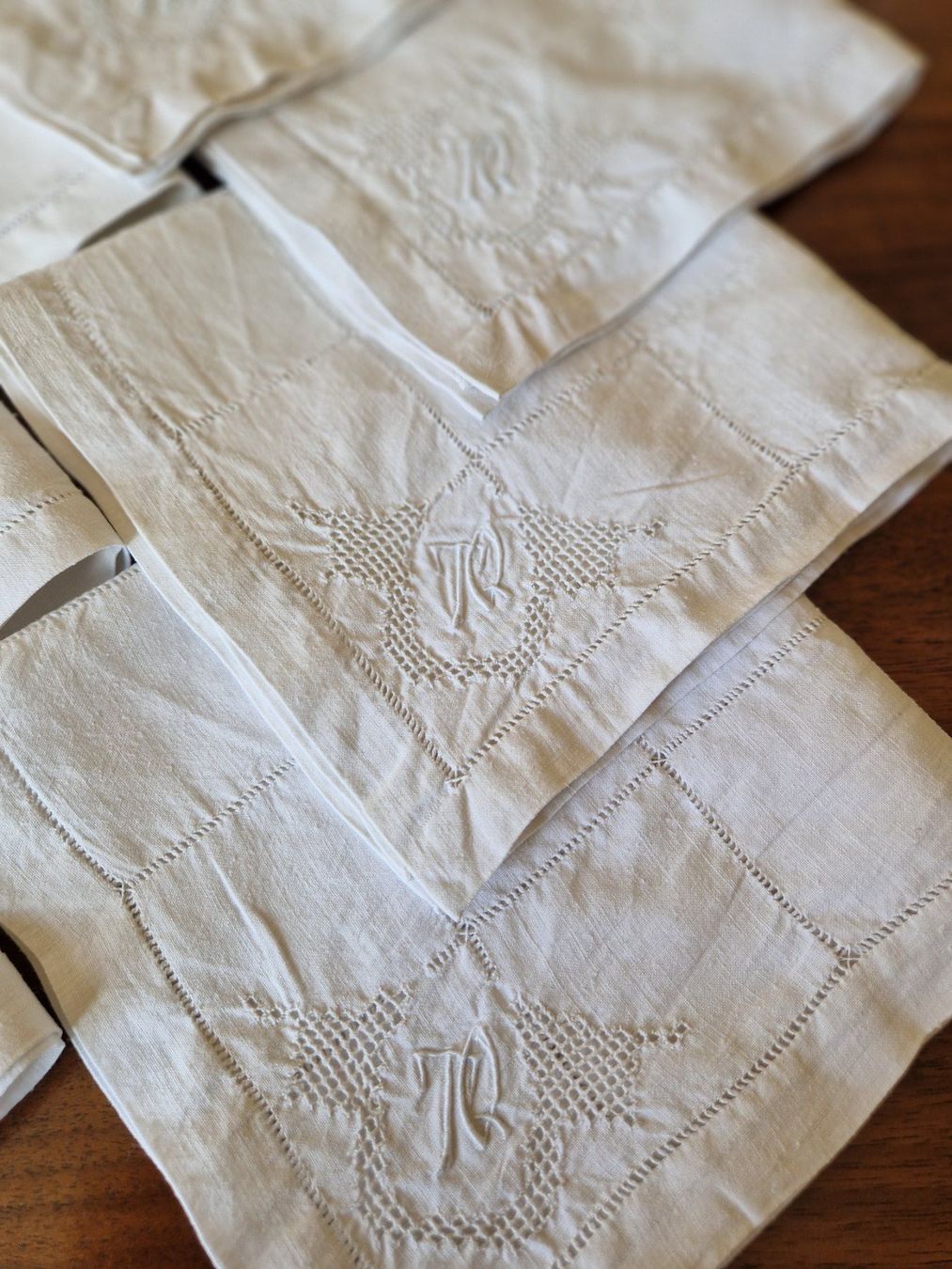 Biancheria da letto: 7 Leinen Servietten weiss mit Monogramm – Usato da Bern venduto da Antikbatik 2