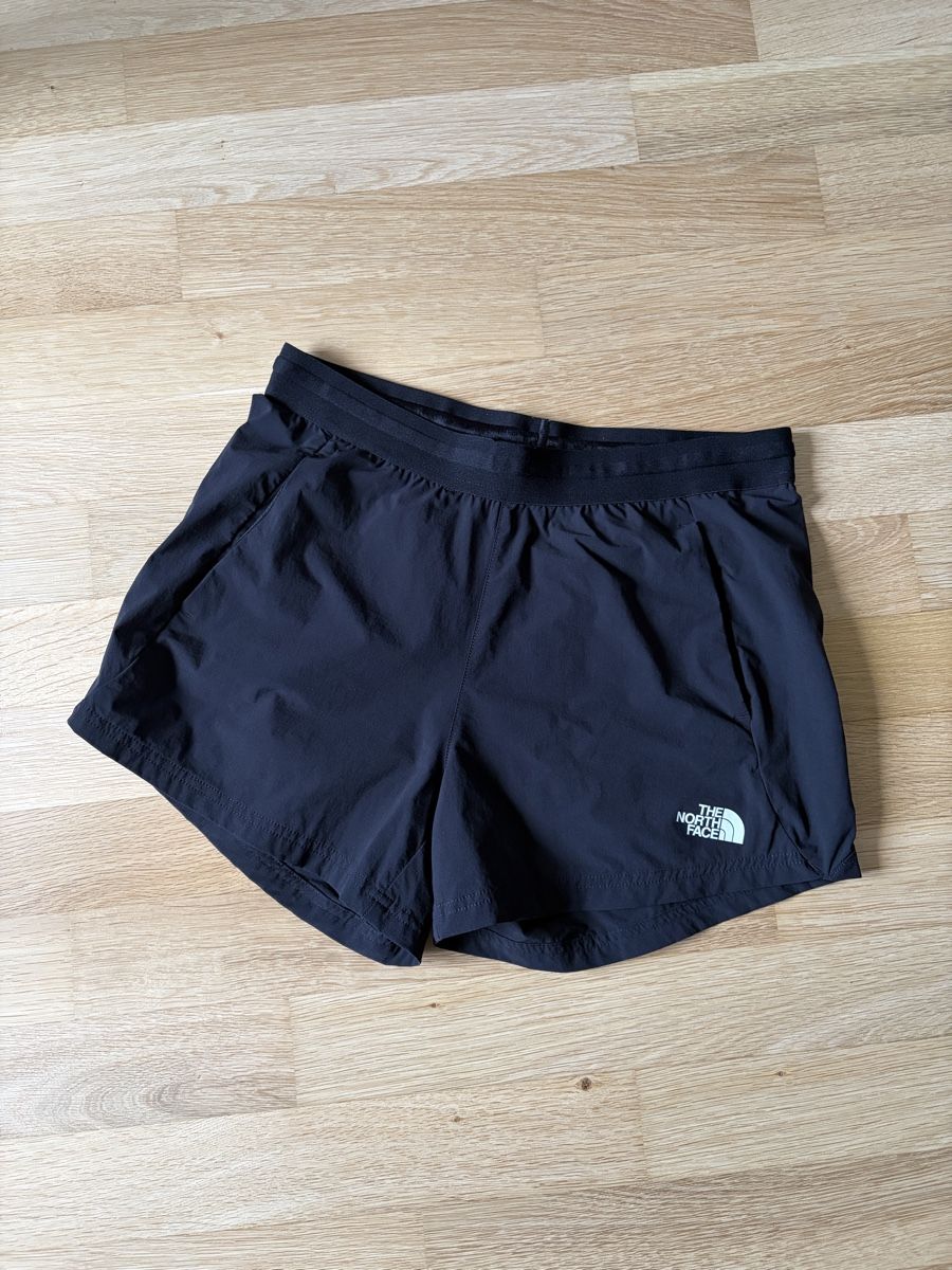 North Face Pantaloni: The North Face kurze Sporthose M – Usato da Hasliberg Hohfluh venduto da kus_5wpz