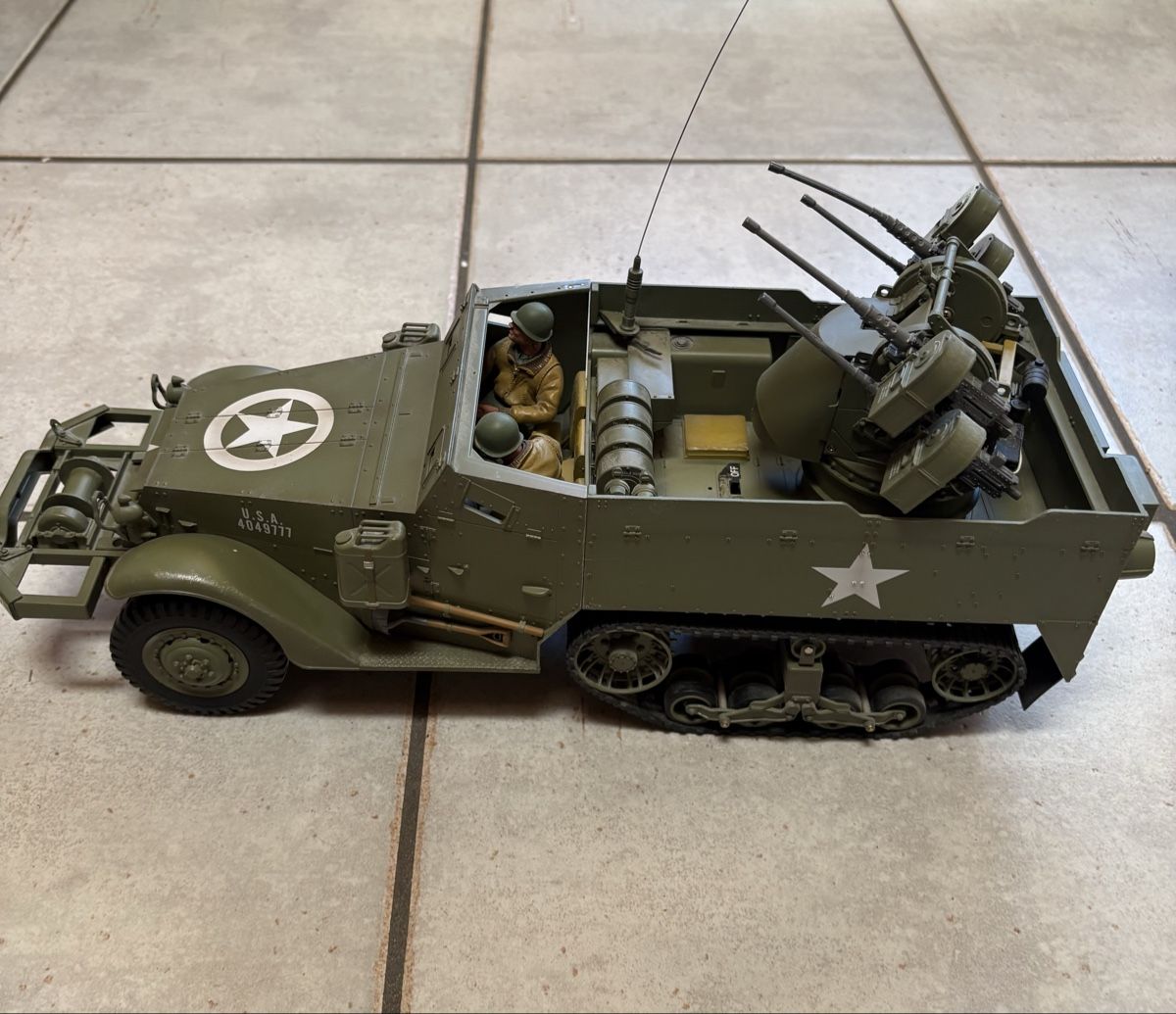 Modellismo RC: US- M16 Halbkettenfahrzeug RC 1:16 – Usato da Reichenbach im Kandertal venduto da rue_88nv 3