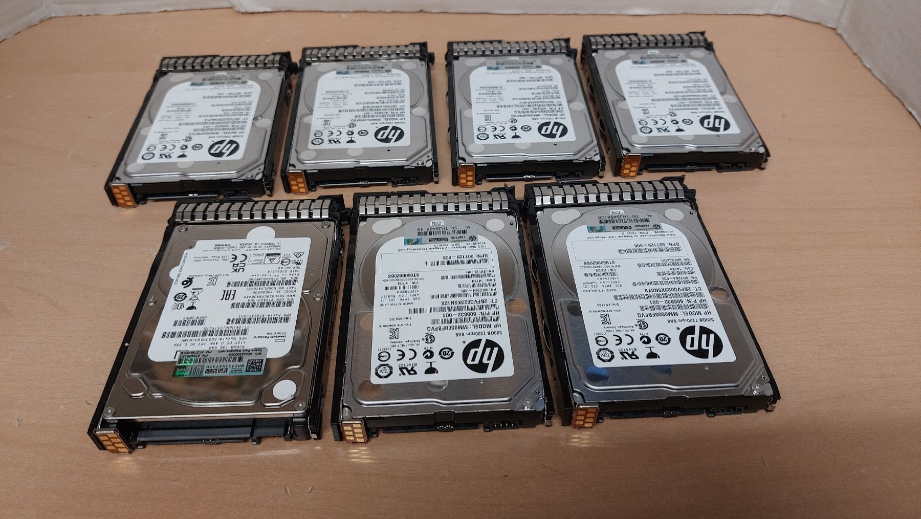 Hewlett Packard Serveurs: 7 x HP SAS 7k2 500GB Server Disk – D'occasion à Hinteregg par Amerizium 4