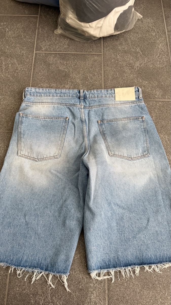 Pantalons: FiveFourFive Jeans Shorts hellblau Grösse XL – Neuf (Voir description) à Wetzikon ZH par ila_kdy6 1