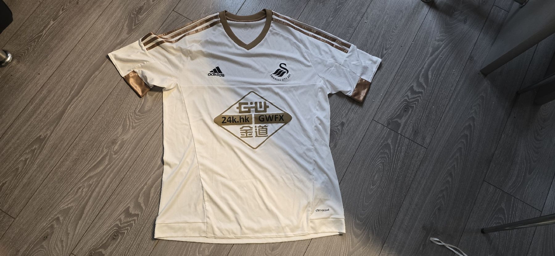 Adidas Canottiere & Pantaloni: Fussball Trikot Sweansea – Usato da Kriens venduto da Frakmuend 1
