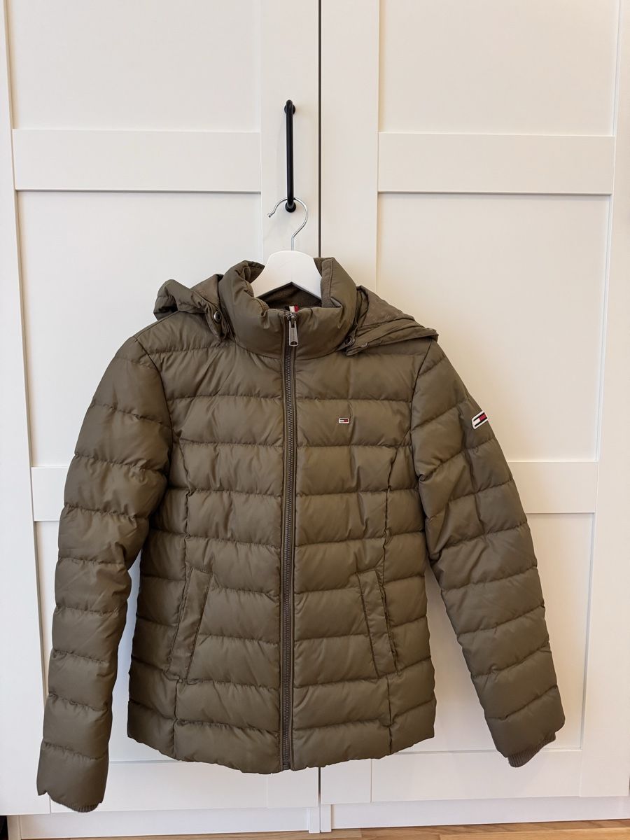 Tommy Hilfiger Giacche: Tommy Jeans Daunen-Winterjacke – Usato da Stein AG venduto da lpsx3 1