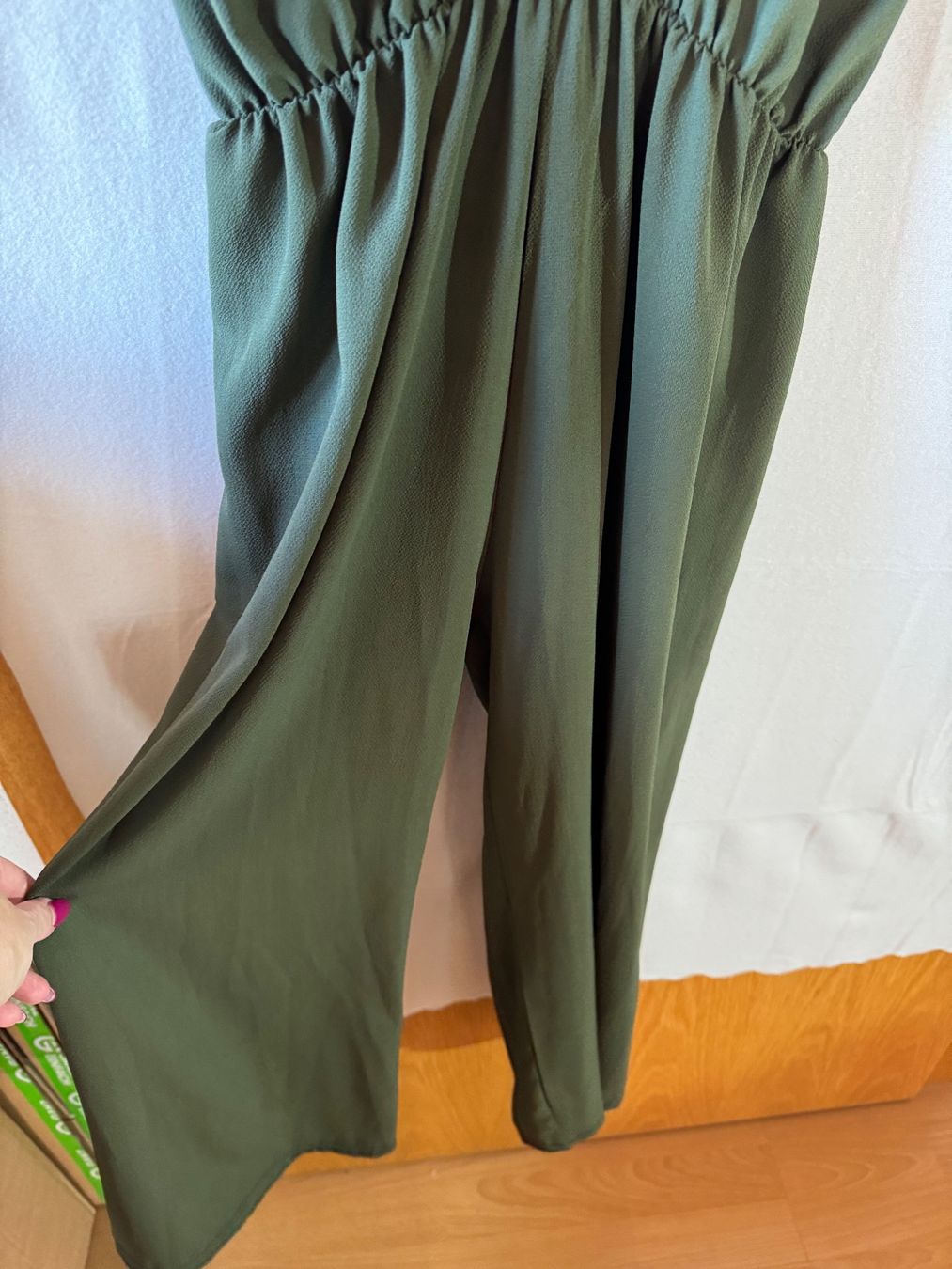 Tute: Sexy grüner Overall – Usato da Grosswangen venduto da second_hand_dress 1