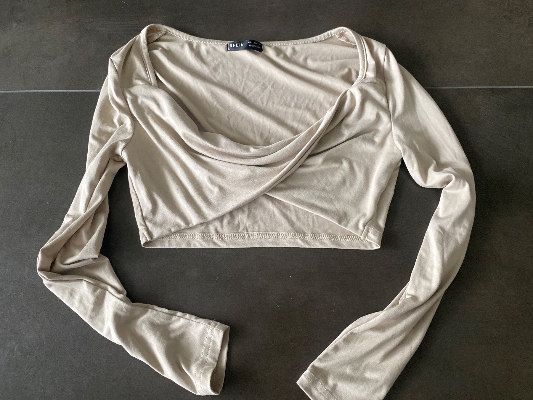 Shein Tops: Shein croctop taille S – Gebraucht aus Delémont von Ma_LoU.01
