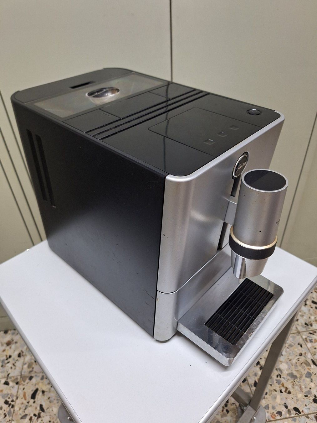 Jura Macchine per caffè & Macchine per espresso: Machine à café JURA ENA Micro 5 – Difettoso da Laconnex venduto da Patkek29 2