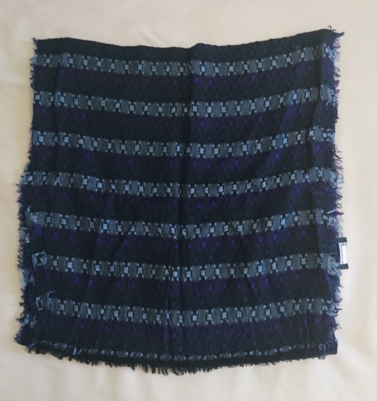 Foulard & Sciarpe: Echarpe rayée de AW accessories – Usato da Châtelaine venduto da fil_7lqg 1