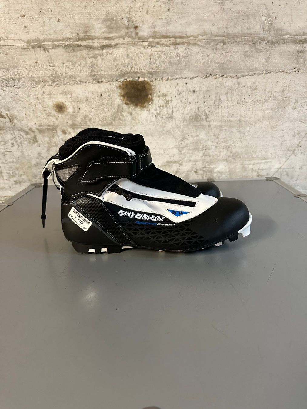 Salomon Scarpe da uomo: Salomon Langlaufschuhe SNS 46.5 – Usato da Emmenbrücke venduto da karkarkar