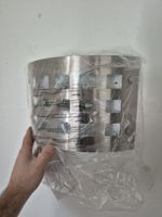 Moderne Wandleuchte, neu und originalverpackt zu verkaufen!