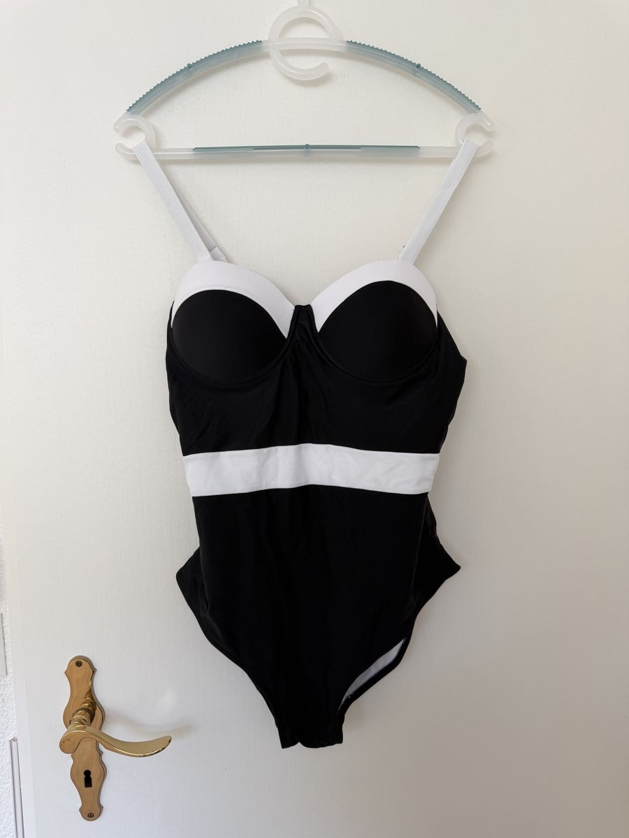 Costumi da bagno & Bikini: Badeanzug Grösse XL – Nuovo (secondo la descrizione) da Schübelbach venduto da Sambodscha