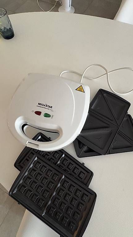 Komplettküchen: Tostapane con piastre – Gebraucht aus massagno von sof_fx2q