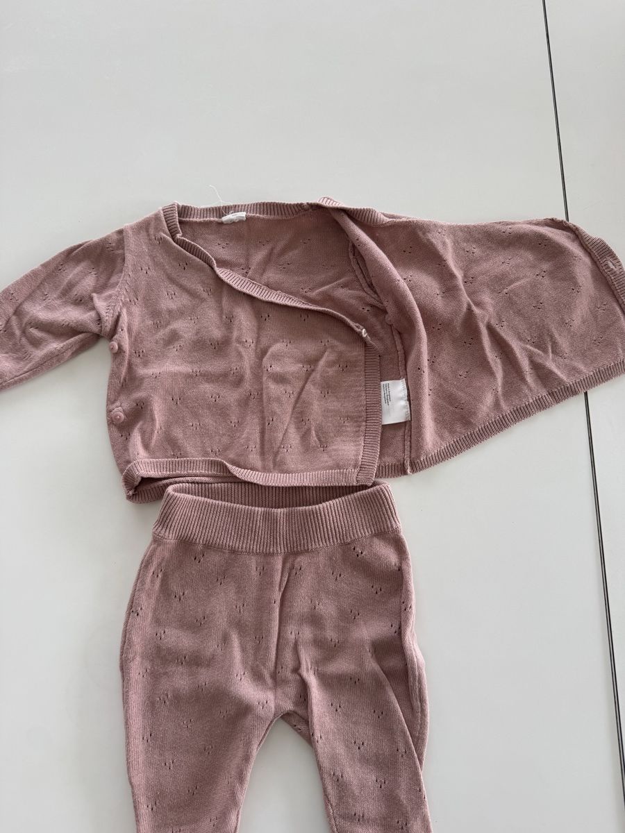 H&M Completi: Baby Strickset Wickeljacke & Strampler Rosa – Usato da Arbon venduto da leu_g29t 3