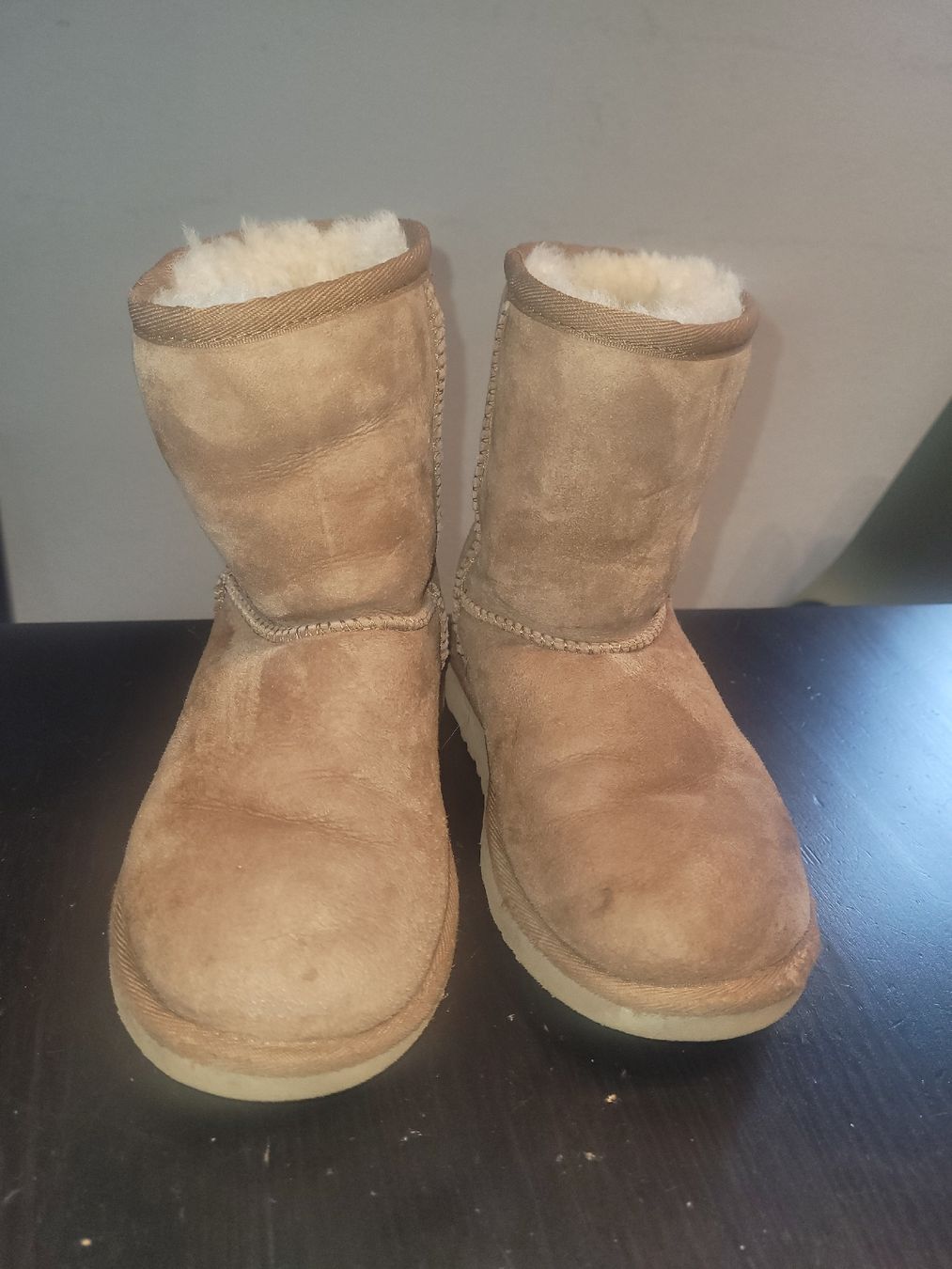Herrenschuhe: Hug kids – Gebraucht aus Pregassona von dav_v9p5