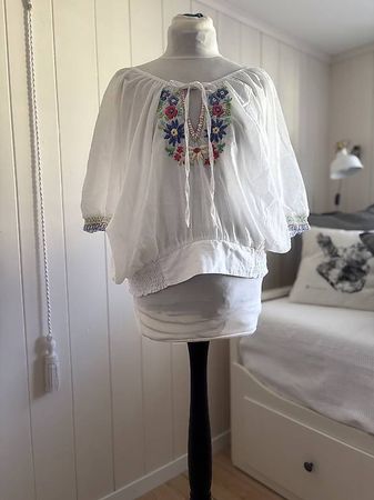 Leichte Boho-Bluse mit Stickerei  (Gr. S)