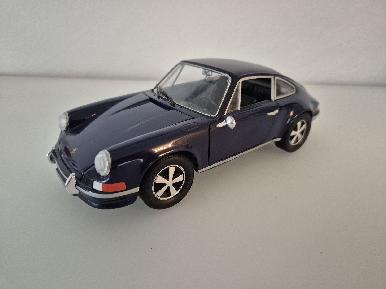 Porsche Modellini d'auto: Porsche 911 S 2,4 Liter Oldtimer Modellauto 1:18 – Nuovo (secondo la descrizione) da Trimbach venduto da Ramsi1270