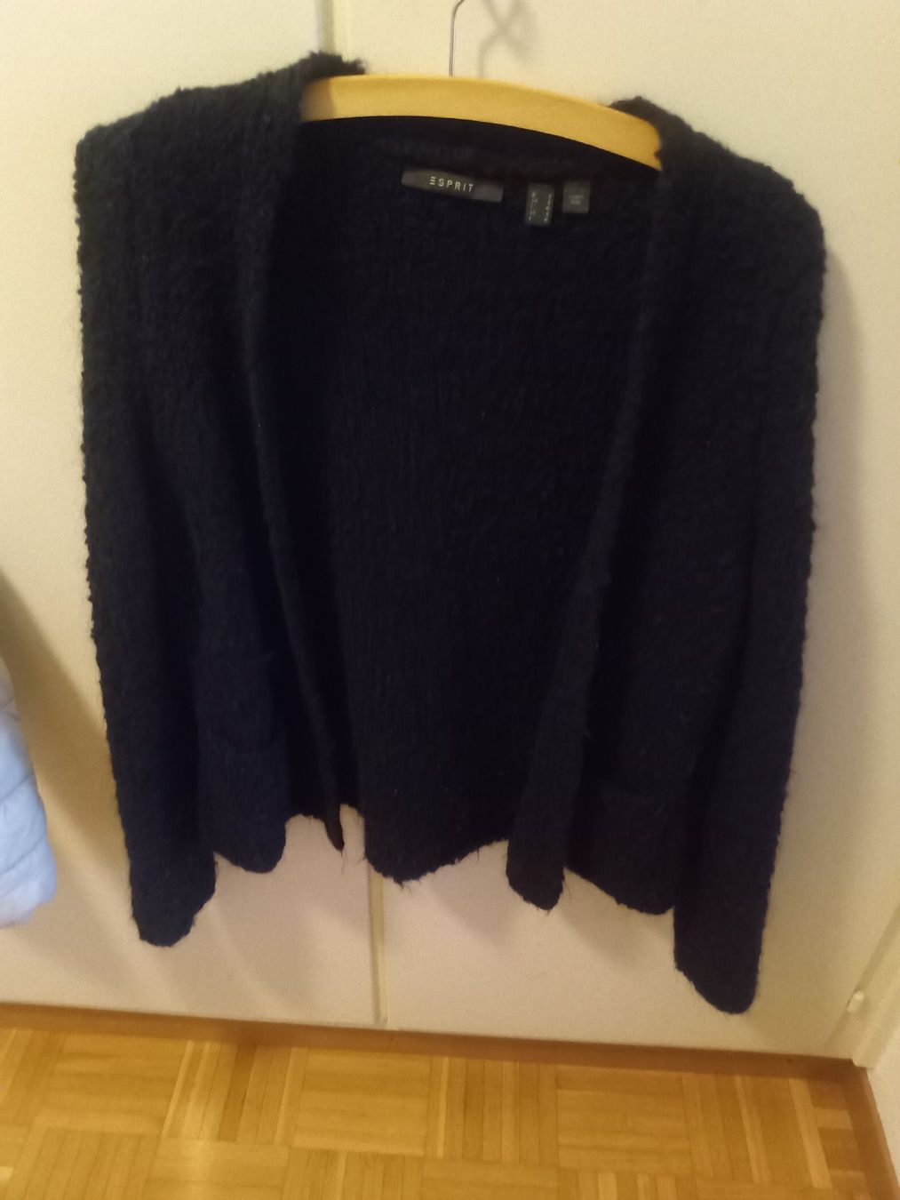 Esprit Giacche: Cardigan von ESPRIT – Usato da Biel/Bienne venduto da Ganesh12