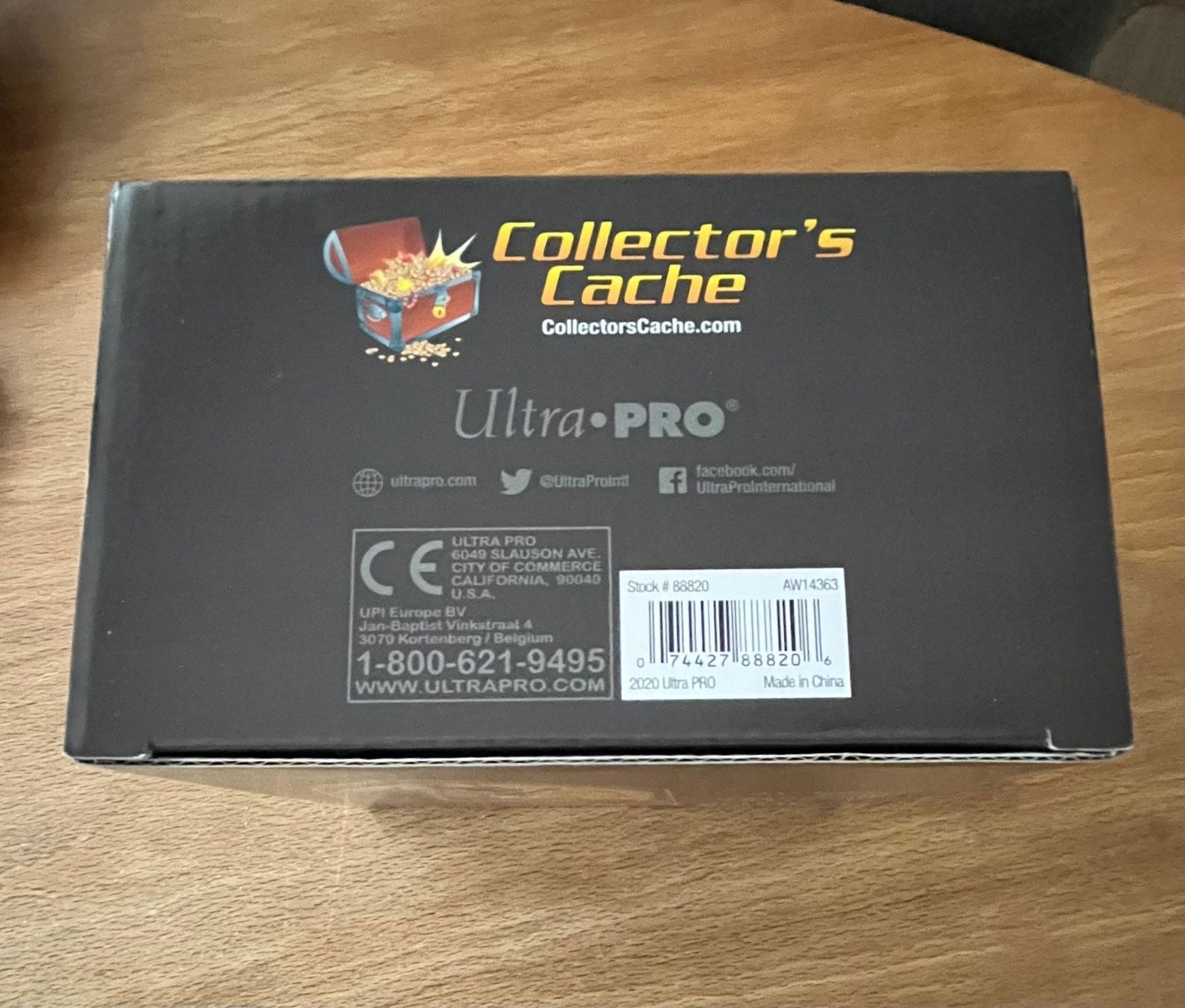 Pokémon Carte collezionabili: Acryl Case Ultra Pro - Pokemon Booster Box Display – Nuovo e nell'imballaggio originale da Zürich venduto da Nostalgia 2