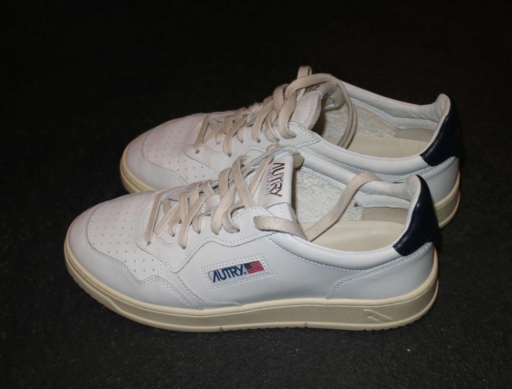 Autry Herrenschuhe: AUTRY MEDALIST SNEAKER GR. 44 (LEDER) – Gebraucht aus Domat/Ems von Ursin81 1