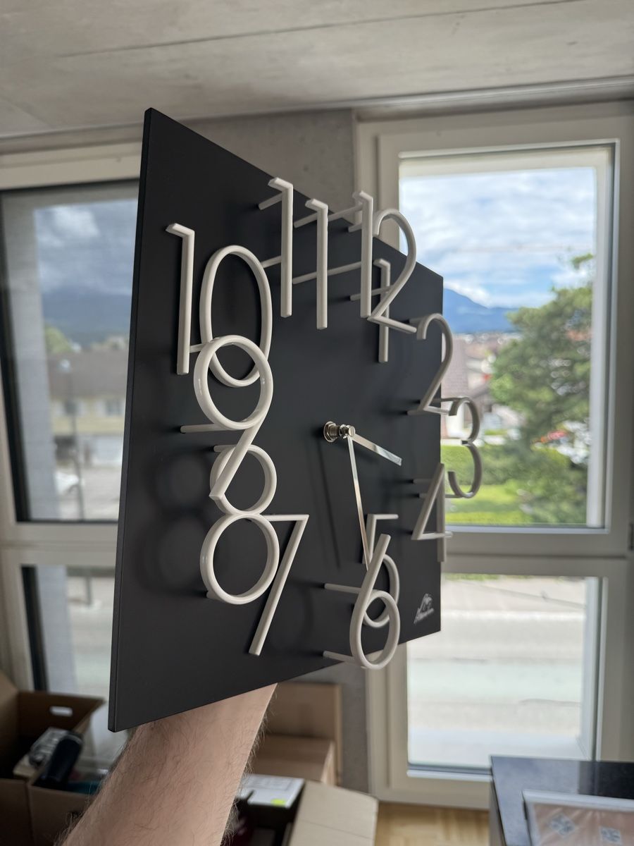 Orologi da terra & Orologi da parete: Modern Wall Clock - Black & White Design - Unique Numbers – Usato da Oberriet SG venduto da juh_gw9t 1