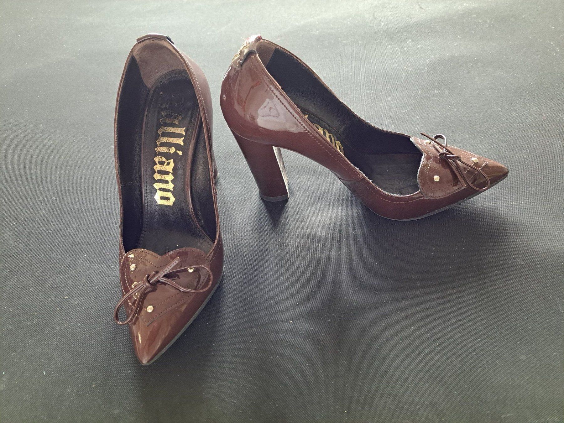 Damenschuhe: Elégants escarpins cuir brun laqué 37 – Gebraucht aus Courrendlin von Aheinza