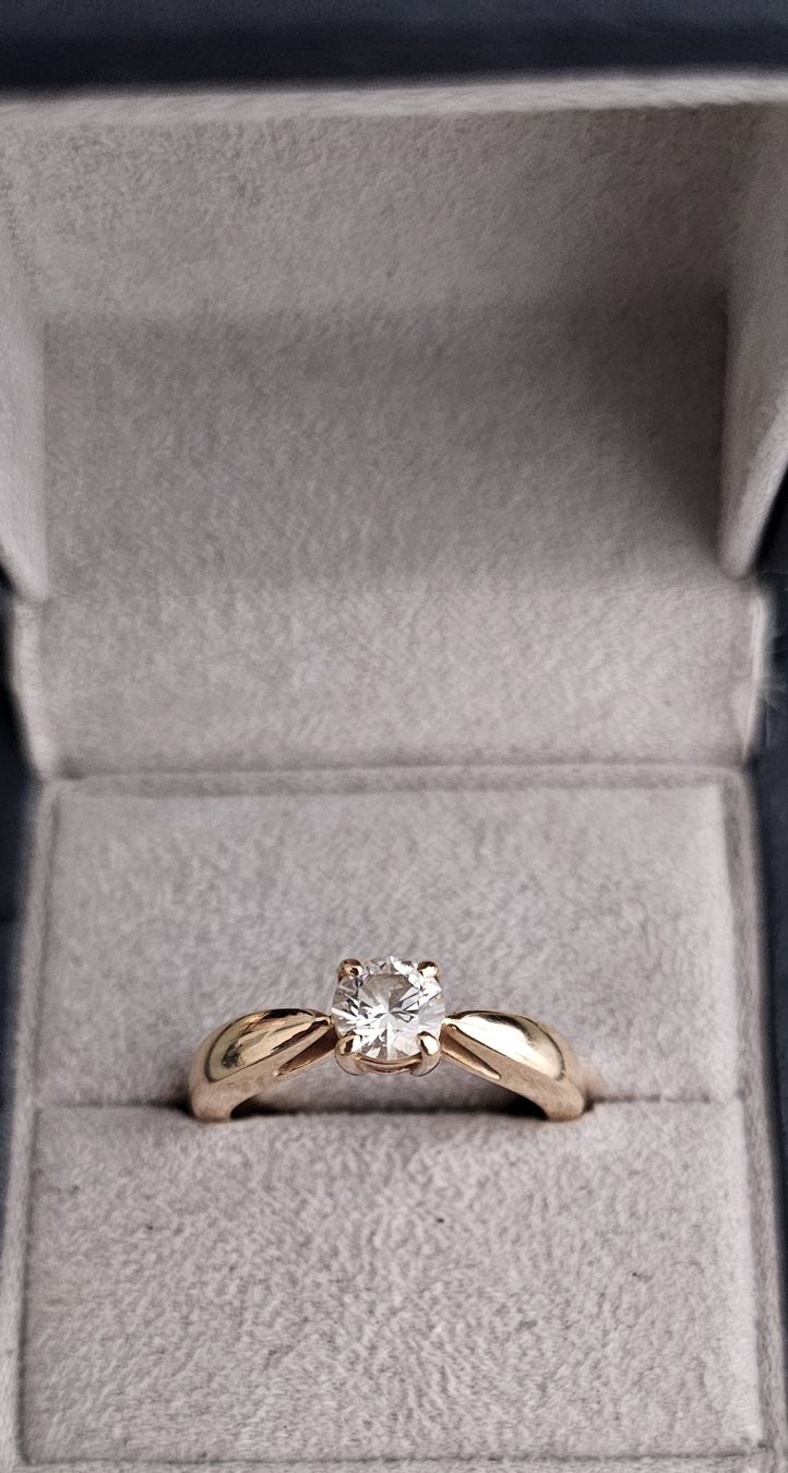 Anelli: GIA-certified solitaire diamond ring in excellent condition – Nuovo (secondo la descrizione) da Lugano venduto da dmt_2d86