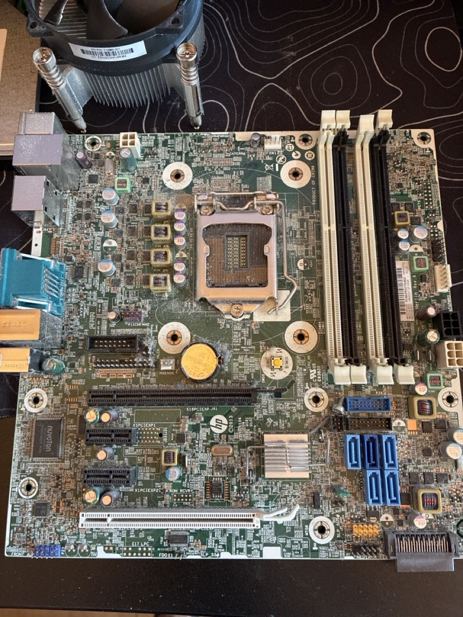 Intel PCs: Verschiedene PC teile Combo – D'occasion à Weisslingen par roe_tz6r 1