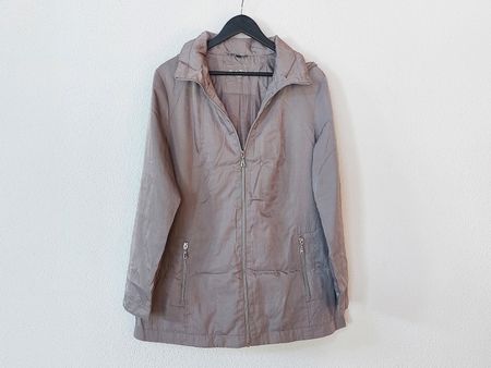 Schöne, beige Übergangsjacke