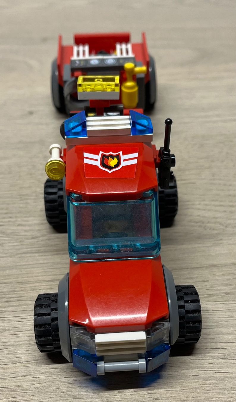 Lego Kit di costruzioni: Légo 7942 "Off-Road Fire Rescue" Complet+Manuel de 2007 – Usato da Courgenay venduto da Kolfree 3