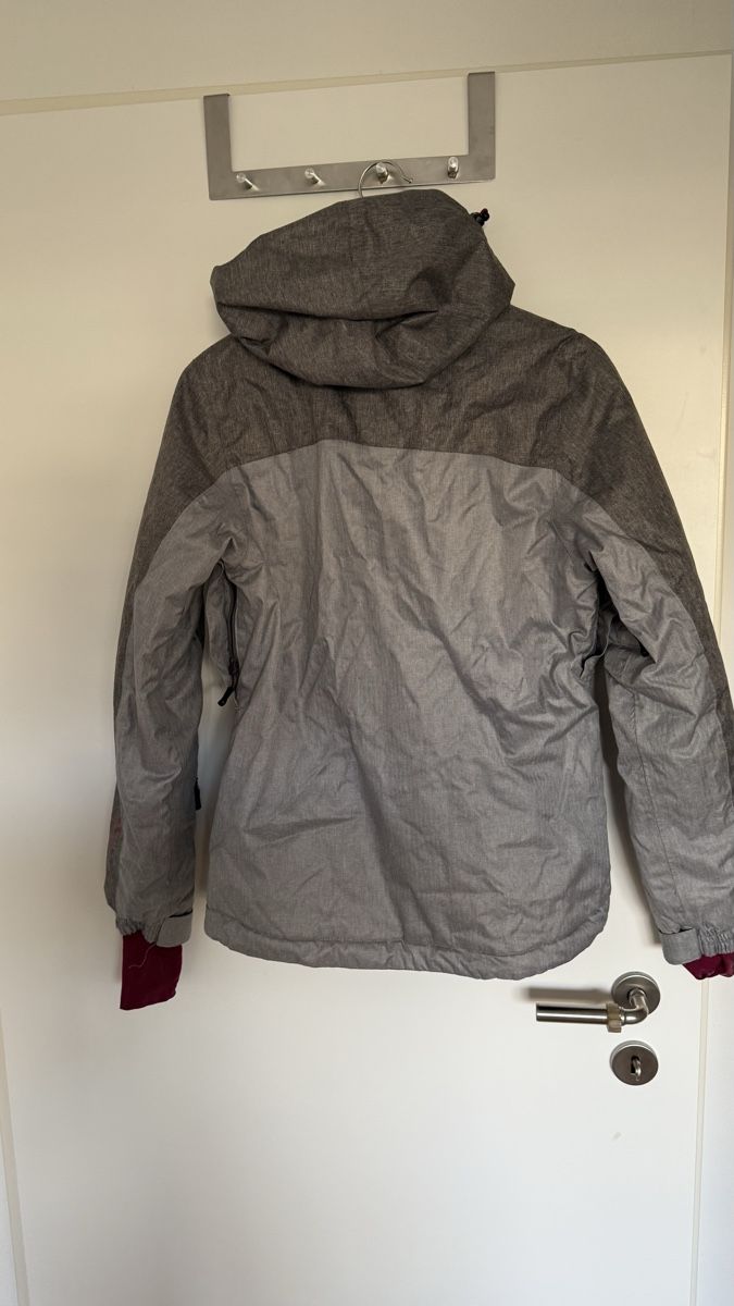 Giacche: Ski- / Snowboardjacke grau, Grösse M – Usato da Zürich venduto da mir_8jby 4
