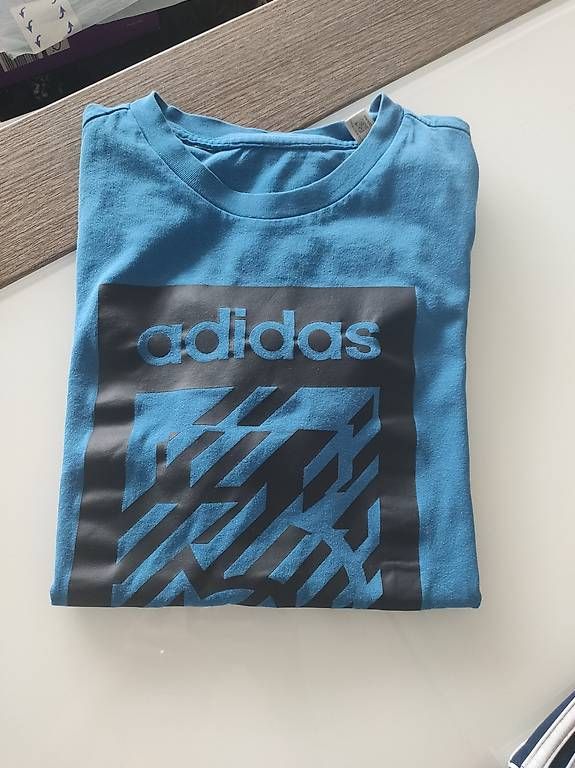 Lotti & Set di vestiti: Completo Adidas – Usato da Bellinzona venduto da mar_b5cp 2