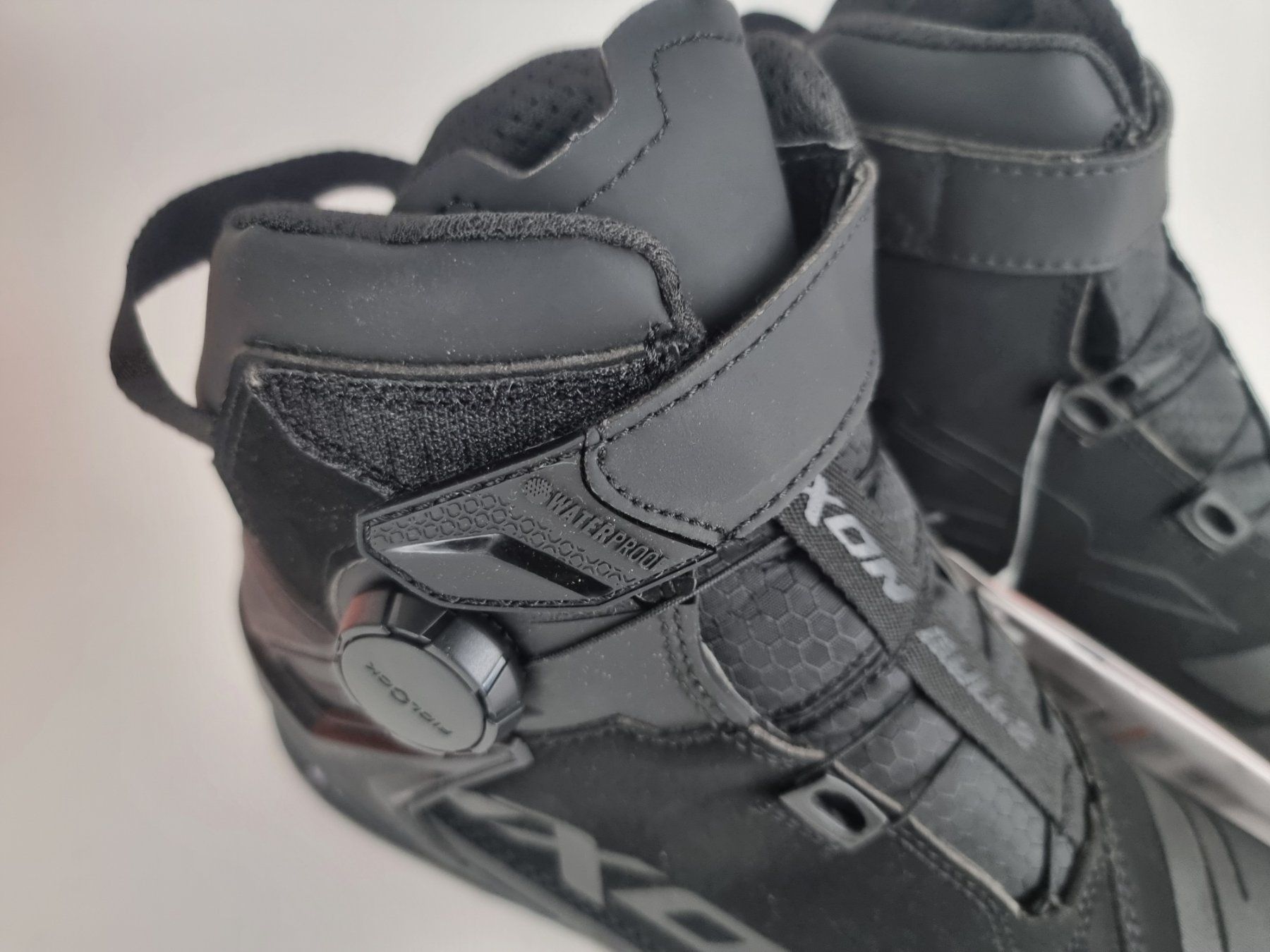 Scarpe da uomo: ixon Motorrad-Schuhe in Grösse 41 – Usato da Urtenen-Schönbühl venduto da Restwert_Schoenbuehl 2
