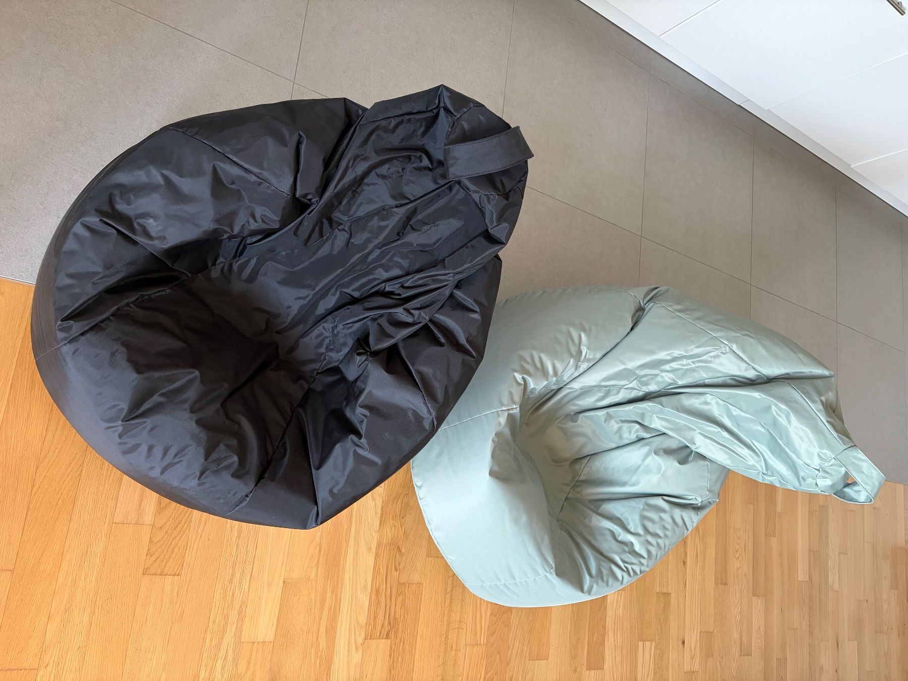 Poltrone: Sitzsack schwarz & türkis – Usato da Olten venduto da jam_hwl5 1