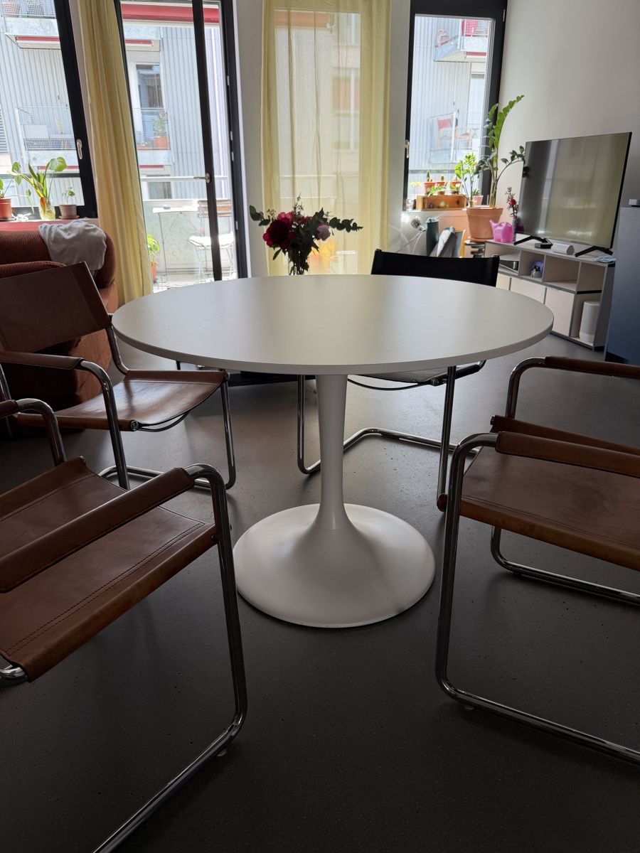 Ikea Tavoli: IKEA DOCKSTA Round Table – Nuovo (secondo la descrizione) da Zürich venduto da har_ydk8 3