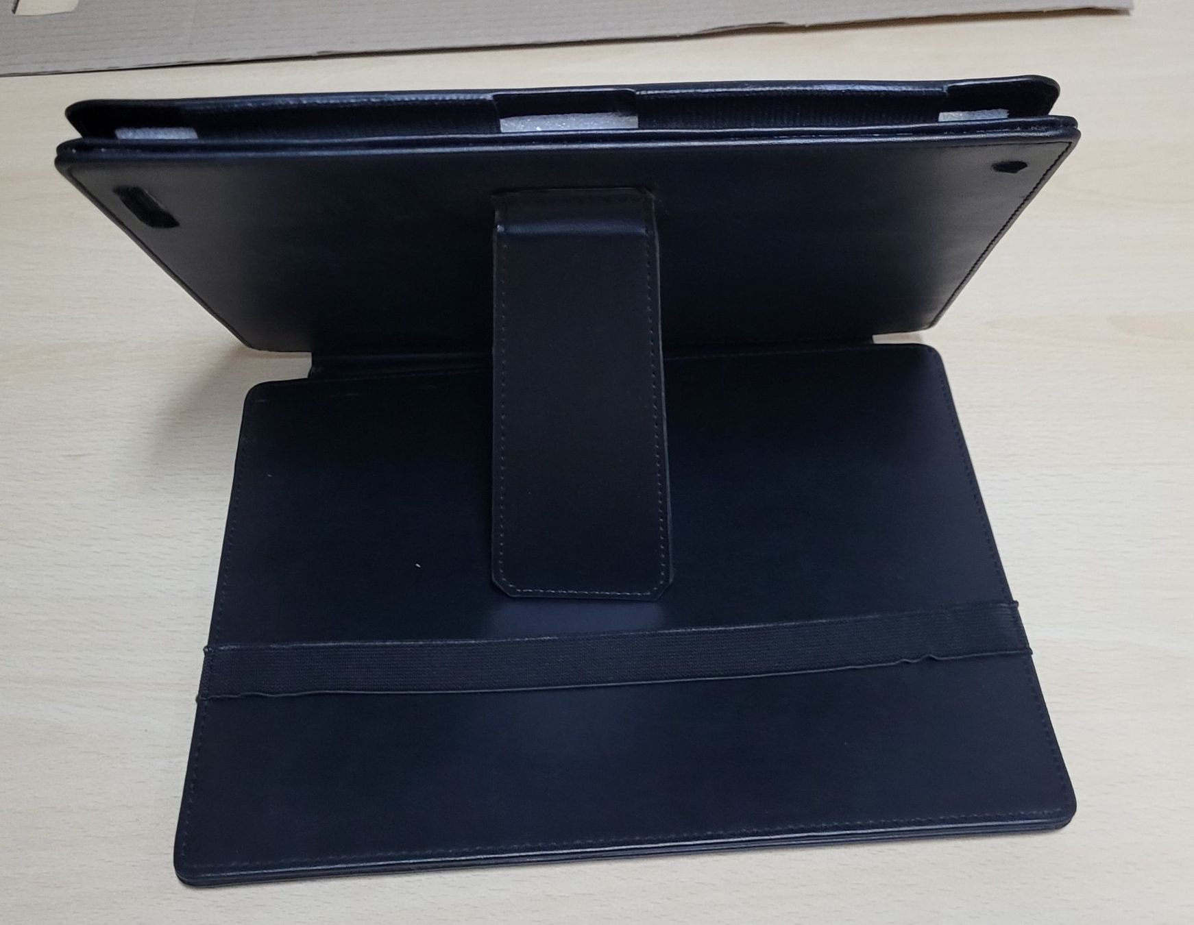 Cover & Protezioni schermo: Schutzhülle/Case für iPad, Schwarz – Nuovo (secondo la descrizione) da Figino venduto da MabaStore24 2