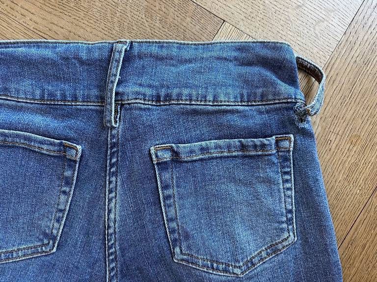 Jeans: y2K Lowrise boot-cut Jeans Subdued – Usato da Zürich venduto da ric_r96d 4