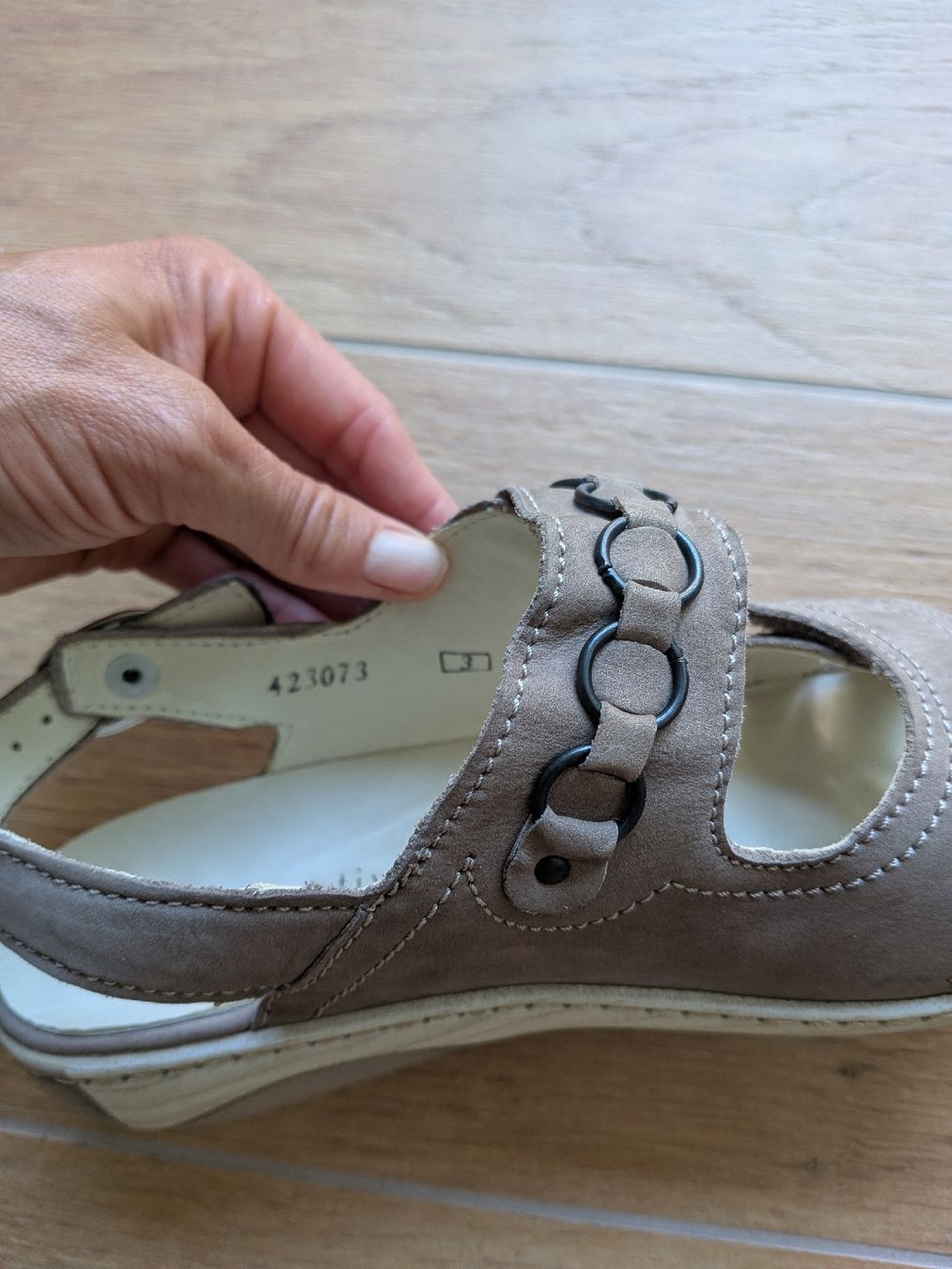 Scarpe da donna: Waldläufer Sandale Grösse 36 – Usato da Eschenbach SG venduto da SanFranciscoCalifornia 3