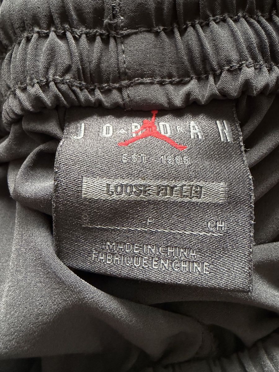 Jordan Pantaloni: Air Jordan loose fit pants – Usato da Münchenstein venduto da ArleneLM 4