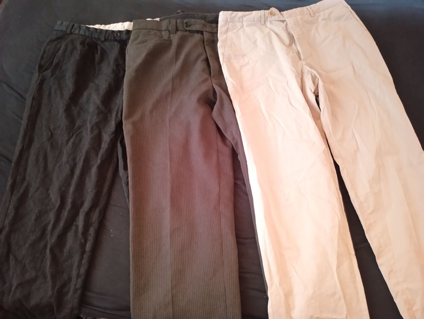 Kleiderpakete: Lot de 12 jeans et 6 pantalons secondhand – Gebraucht aus St imier von Rieju23 7