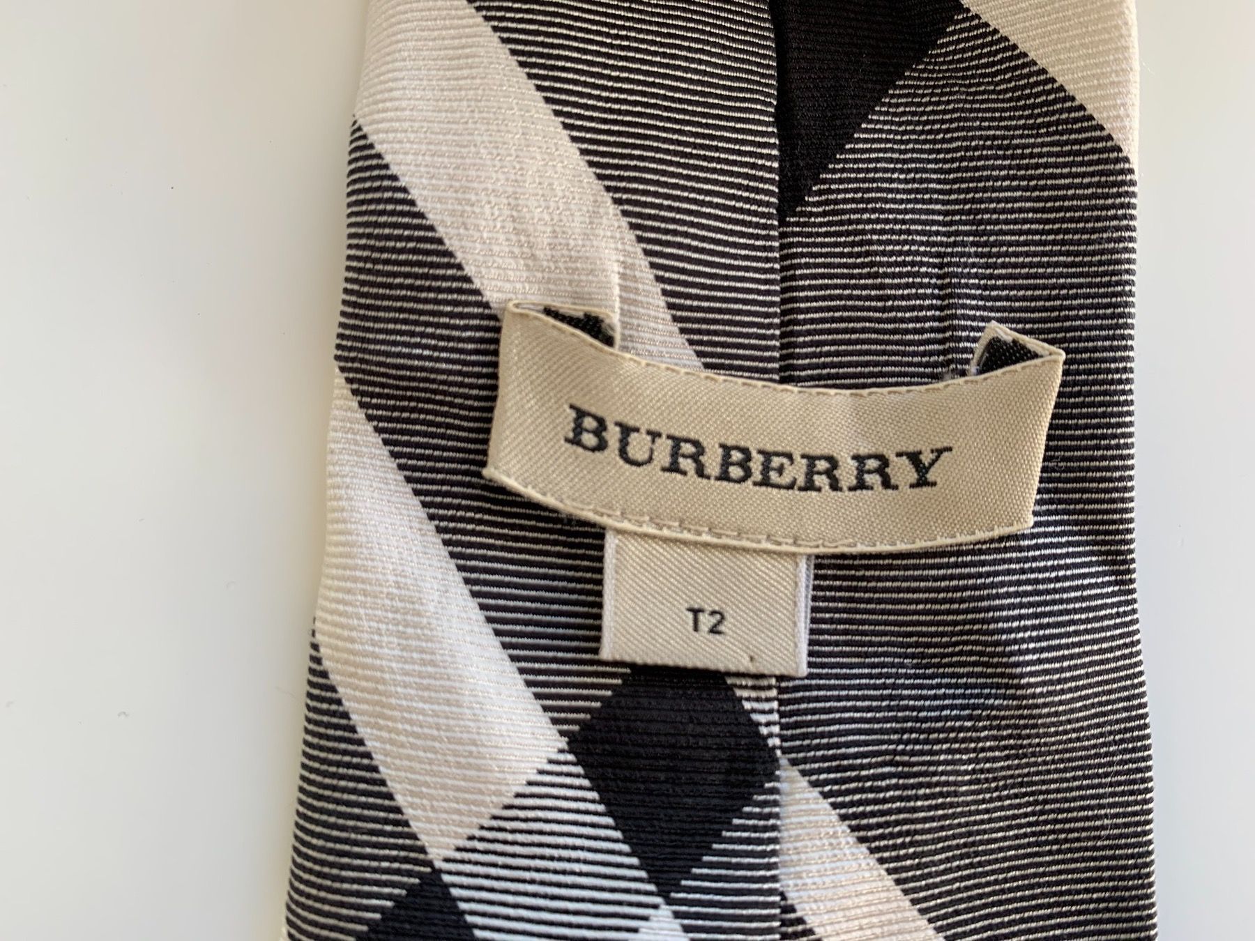 Burberry Altro abbigliamento per bambino: BURBERRY original Seidenkrawatte – Nuovo (secondo la descrizione) da Meiringen venduto da Jackwashere 3