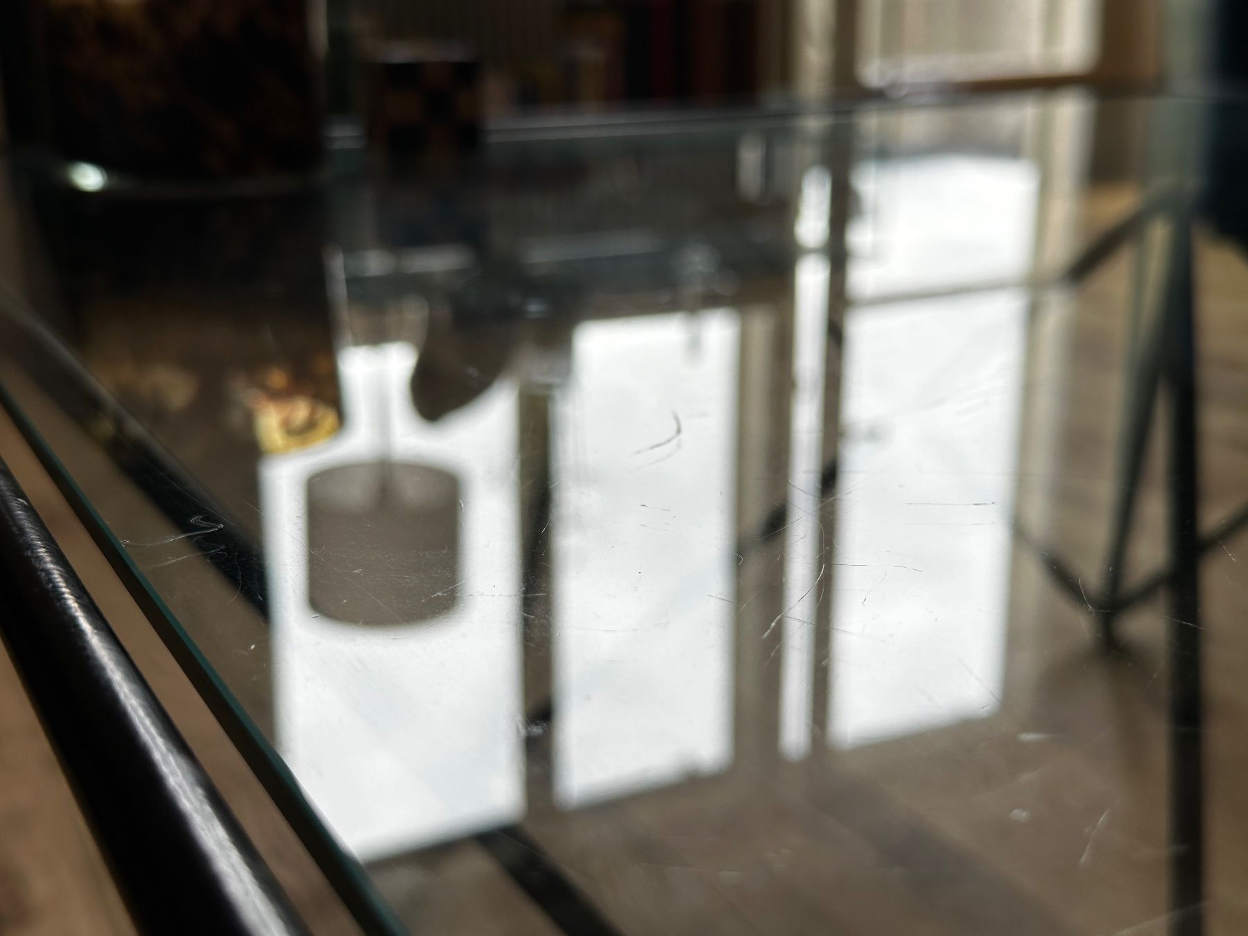 Tavoli: Moderner Couchtisch Glas Metall Geometrisch – Usato da Zofingen venduto da Lx_6 2