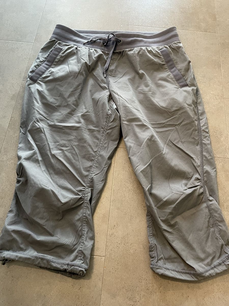 H&M Pantaloni: 3/4-Turnhose Damen, H&M, 42 – Usato da Gossau venduto da buendnerin21