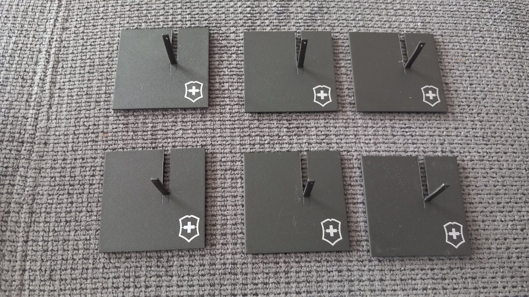 Victorinox Tutti gli attrezzi: 6 Supports couteaux Victorinox – Nuovo (secondo la descrizione) da Monthey venduto da Faragon