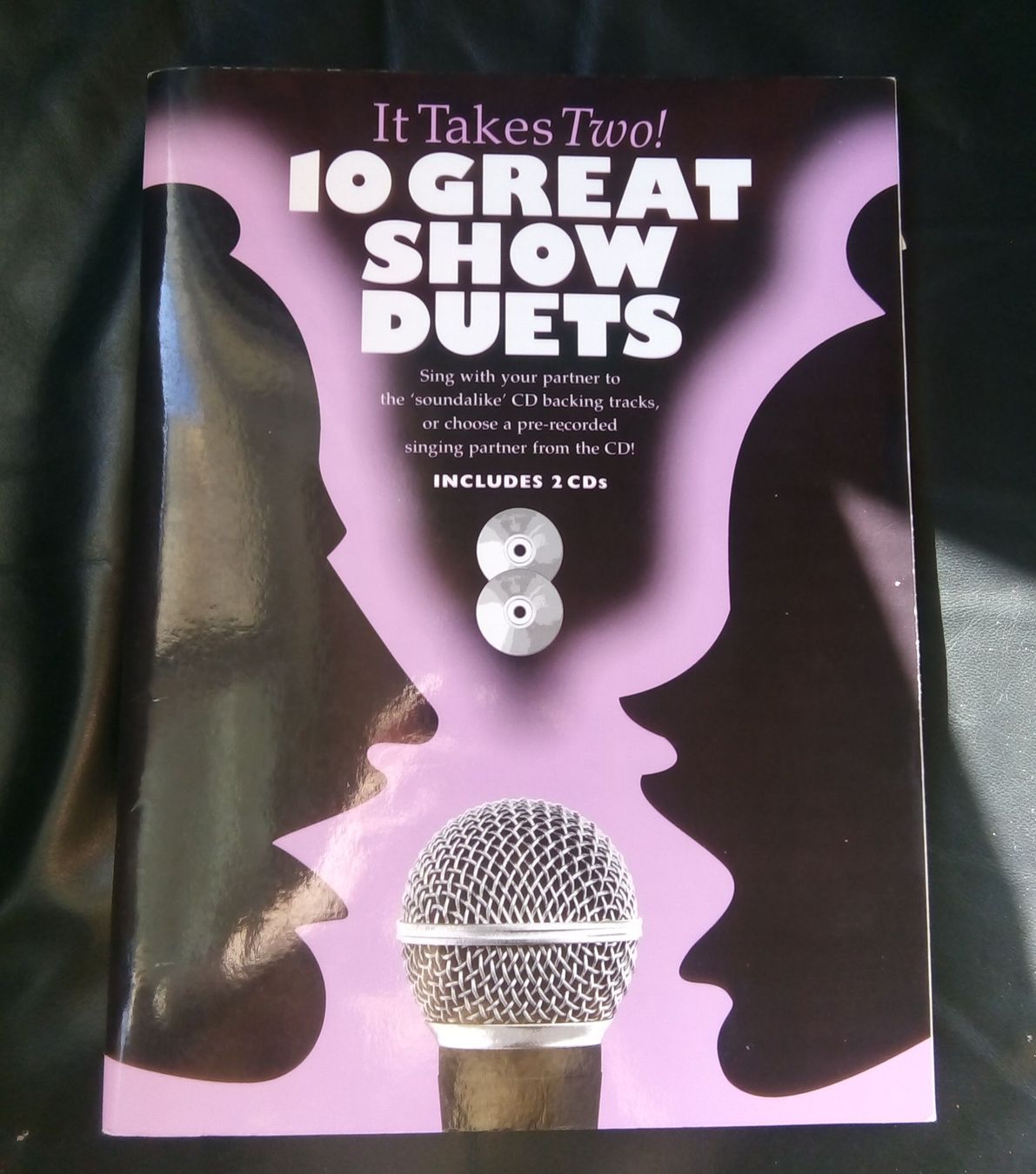 Libri: It Takes Two - 10 Great Show Duets  include 2 CDs   ©'2007 – Usato da St. Gallen venduto da elk2020