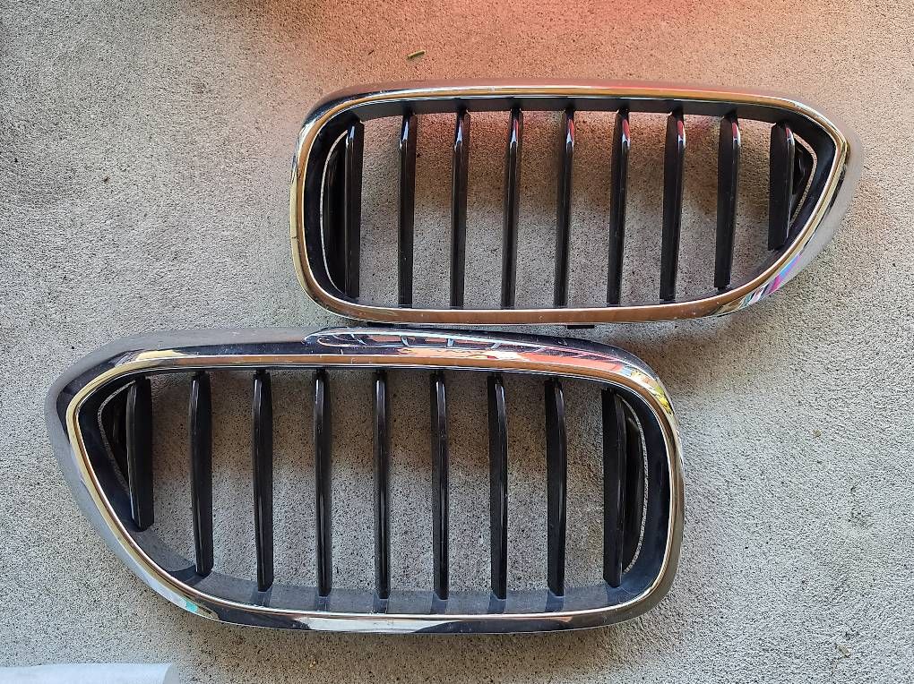 BMW Alle Autoersatzteile: Original BMW 540i xDrive Kühlergrill – Gebraucht aus St. Gallen von Meziu