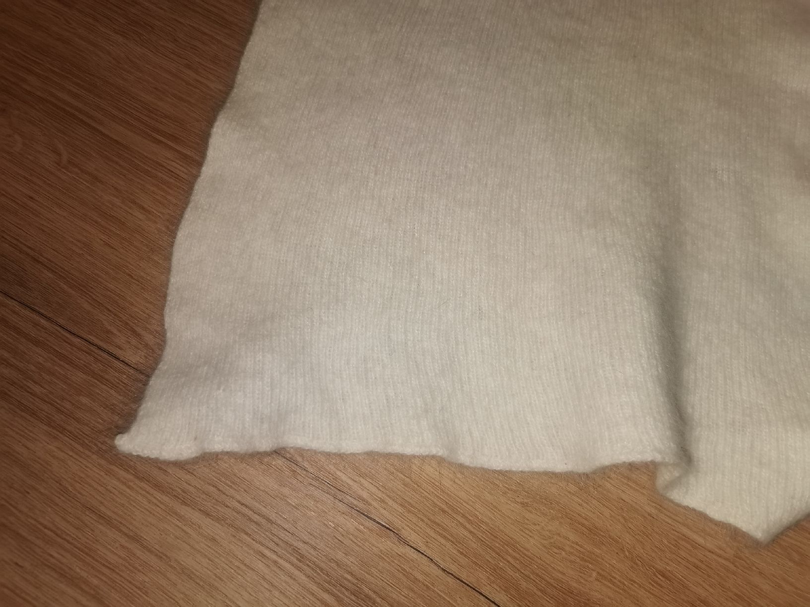 Foulard & Sciarpe: Schöner Flauschiger Schal – Usato da Aadorf venduto da mona_speedy 1