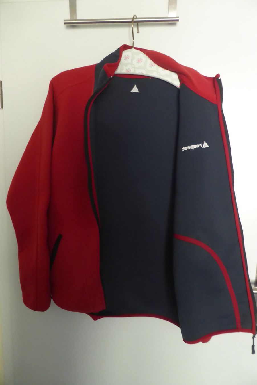 Giacche: Jacke - Fleece rot - Grösse 42 – Usato da Brunnadern venduto da vapiano 1