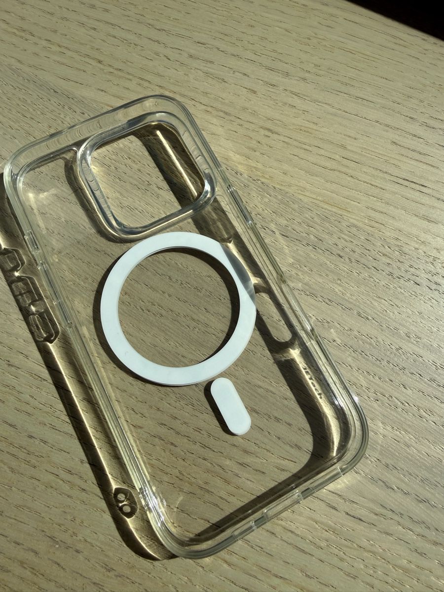 Apple Coques & Protection écran: Hülle iPhone 16 Pro – D'occasion à Zürich par ans_299 2